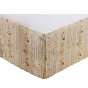 Full size Bed skirt, like new, Antique Rose, multi color